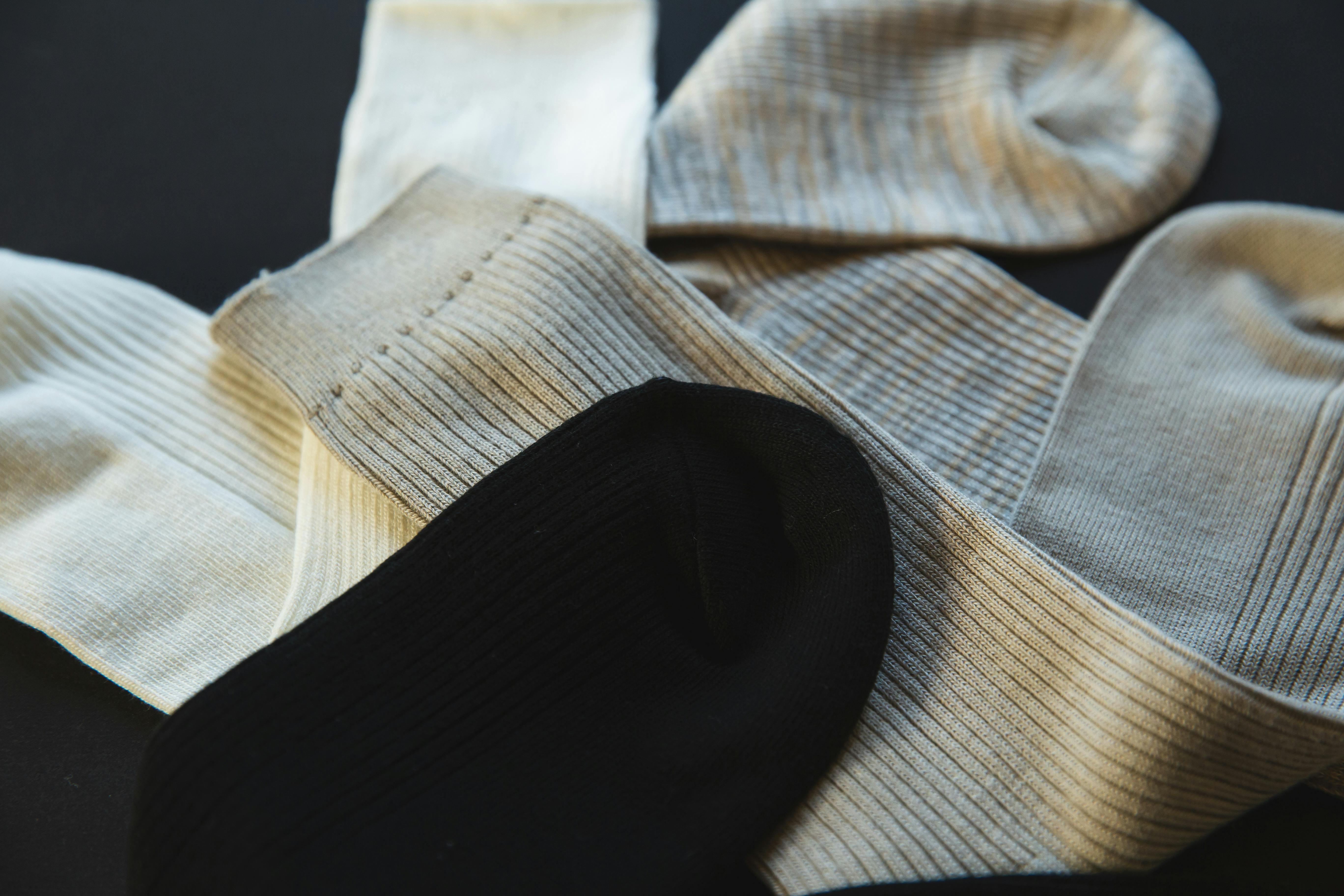 Sock Materials: A Comparison Guide – Sockscarving