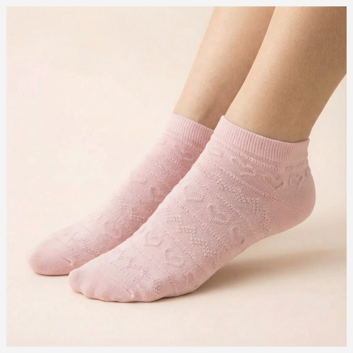 Sockscarving Heartstrings Edition