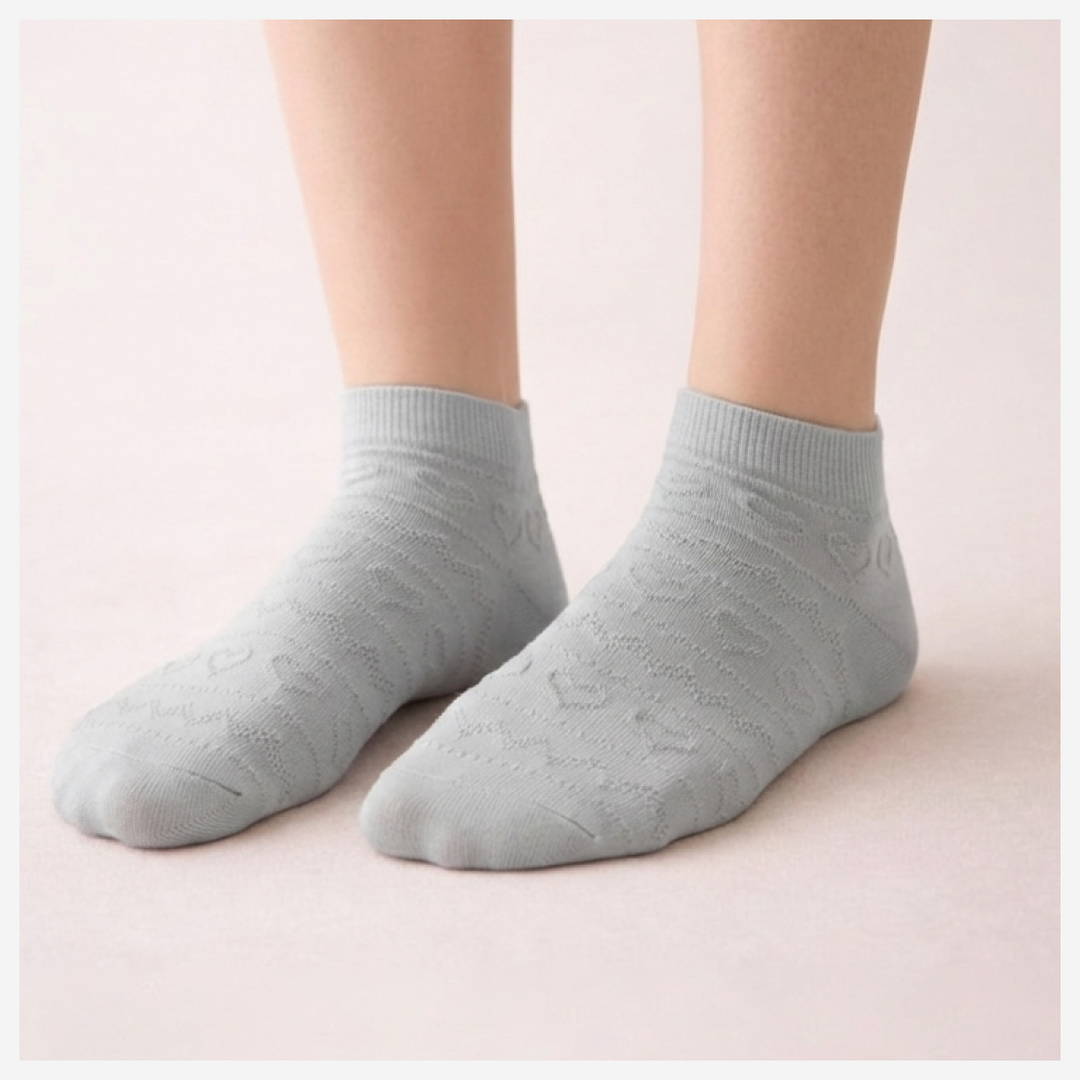 Sockscarving Heartstrings Edition