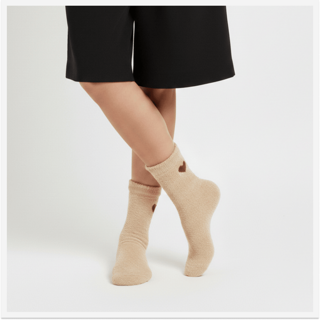 -Pumped Up Brown Heart Furry Socks-