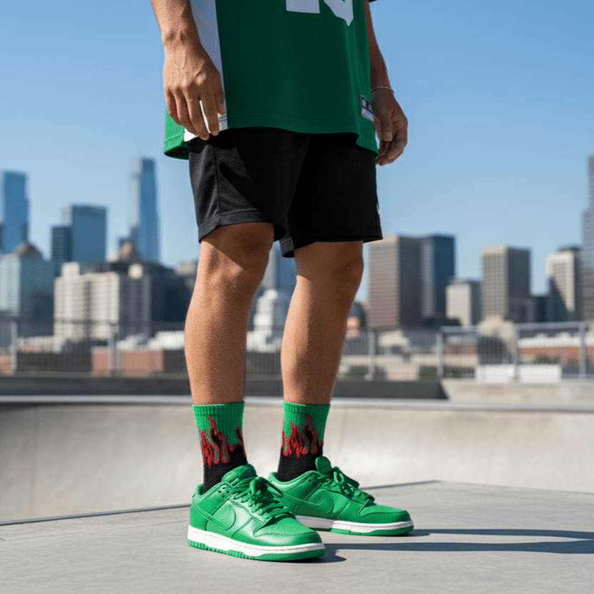 -FIRE SOCKS - BLACK/GREEN - RED FLAMES-