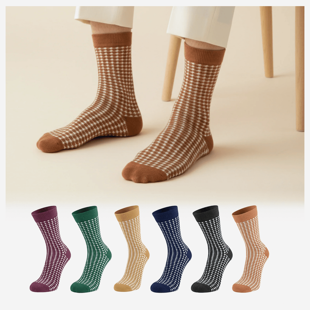 -Sockscarving Houndstooth Edition-