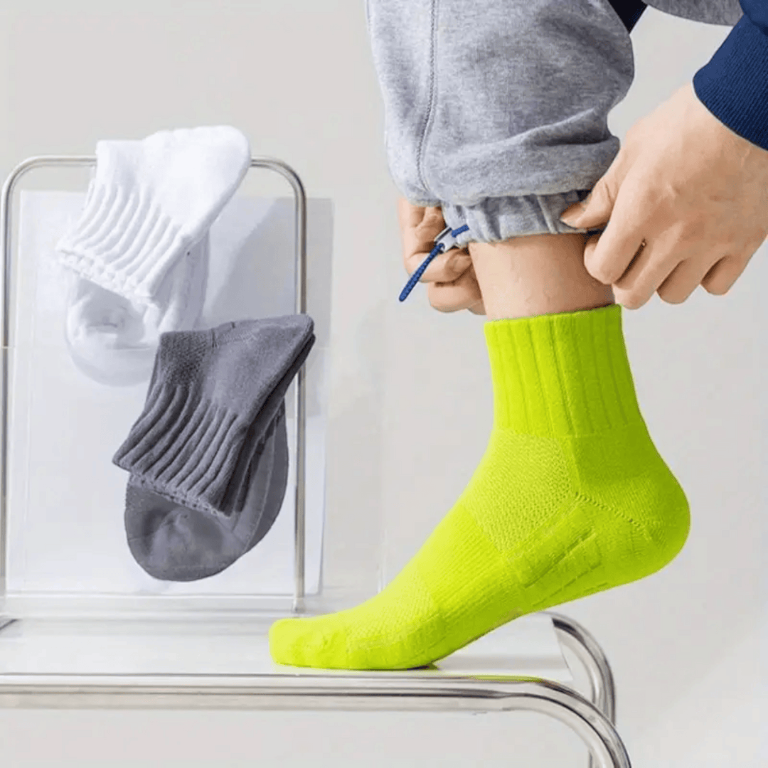Ribbed anti-loosen elastic vibrant crew socks – stays up all day during gym and sports | Sockscarving®-Vibrant Edition – Cushioned Crew Socks with 180° Airflow Design (Unisex)-