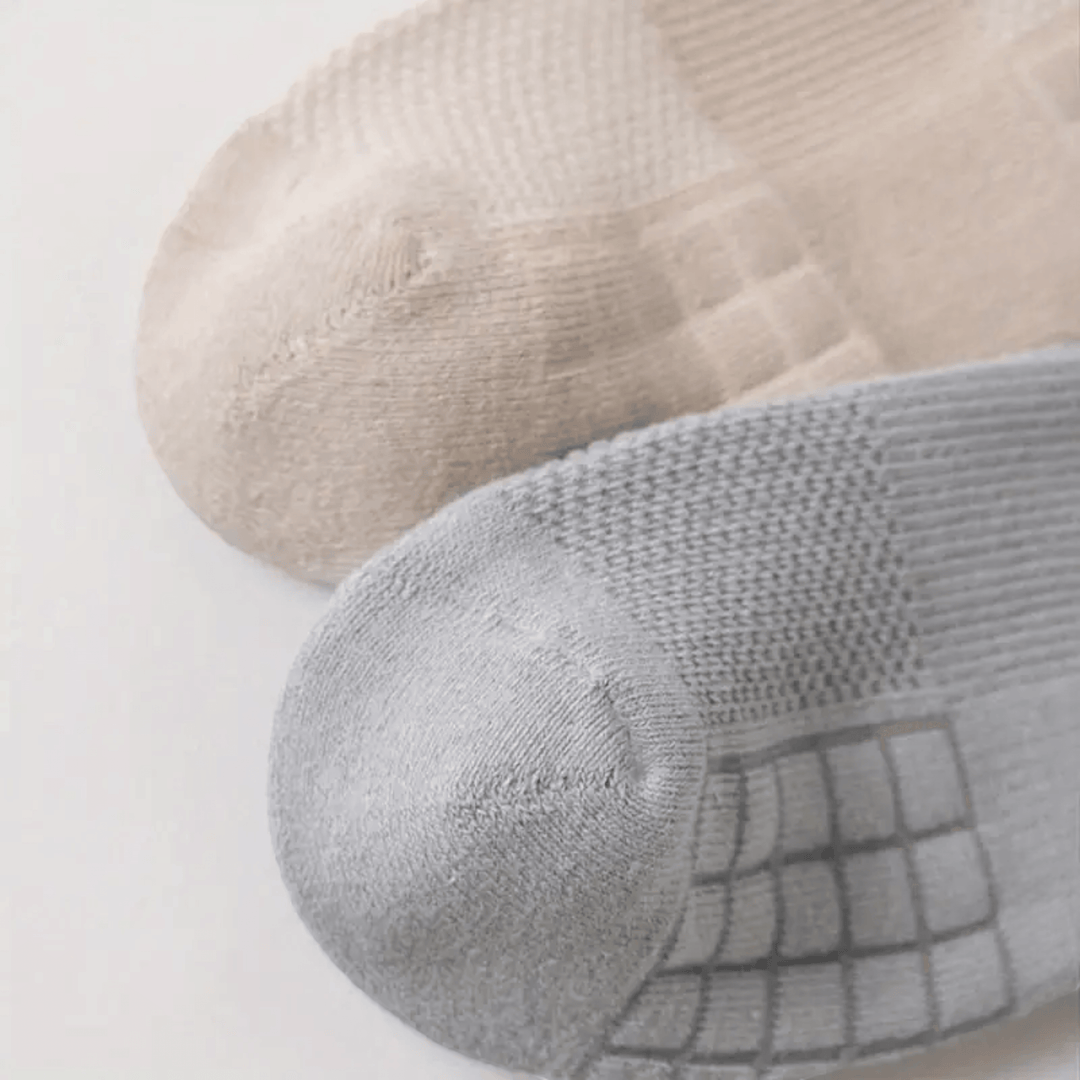 Pure combed cotton vibrant crew socks fabric – soft breathable skin-friendly daily gym socks | Sockscarving®-Vibrant Edition – Cushioned Crew Socks with 180° Airflow Design (Unisex)-
