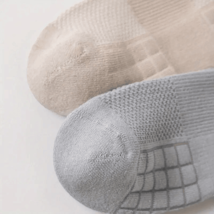 Pure combed cotton vibrant crew socks fabric – soft breathable skin-friendly daily gym socks | Sockscarving®-Vibrant Edition – Cushioned Crew Socks with 180° Airflow Design (Unisex)-