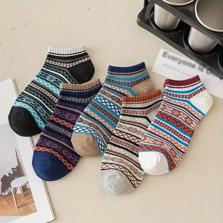 Multicolor no-show socks features – extra cushion, anti-slip, combed cotton, 24-hr freshness, free size | Sockscarving®-Multicolor No-Show Edition-