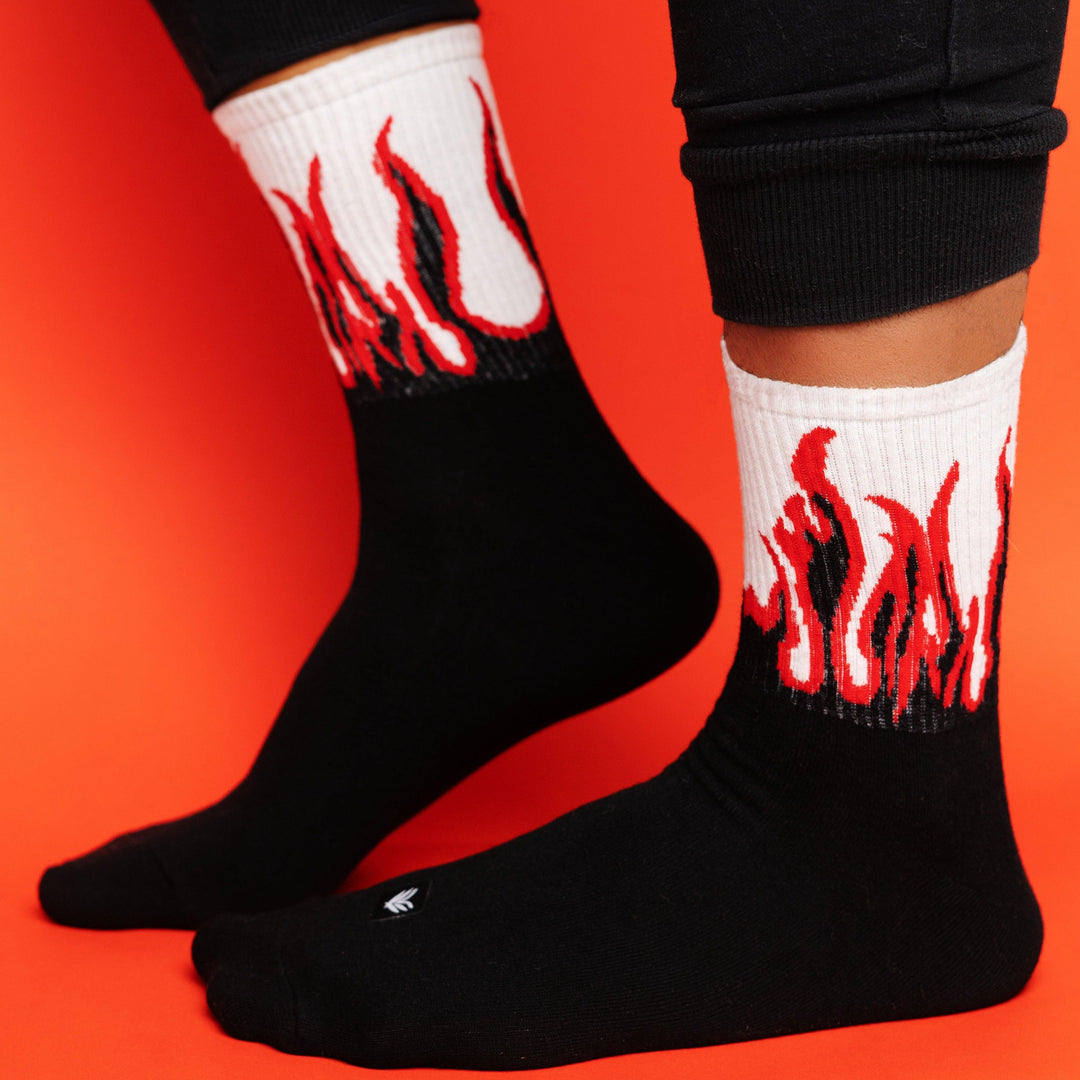 FIRE EDITION - BLACK/WHITE - RED FLAMES