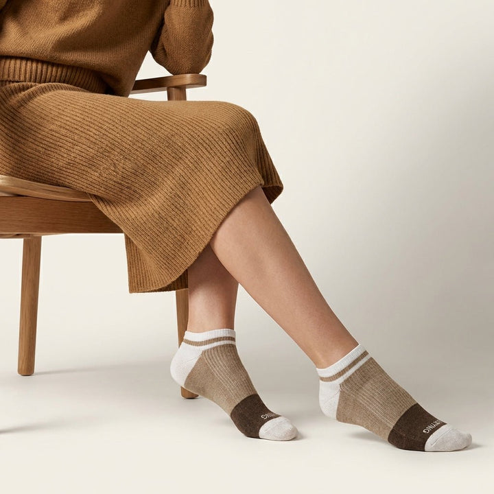 -Avik Socks - White Brown-