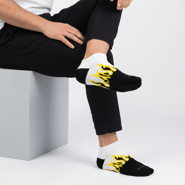 FIRE NO-SHOW - BLACK/WHITE - YELLOW FLAMES