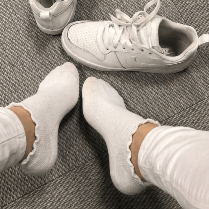 Pastel floral socks for women’s everyday style
