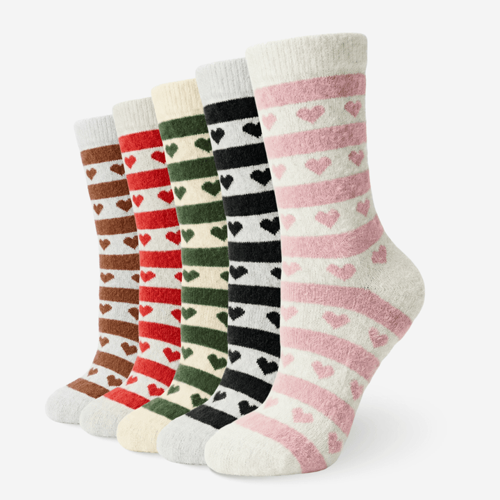 Close-up of fuzzy texture on women’s cosy socks
-Sockscarving® Heartline Furry Edition-