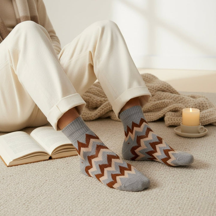Zigzag grey cotton ankle socks for men and women, breathable and stylish-ZIGZAG EDITION-